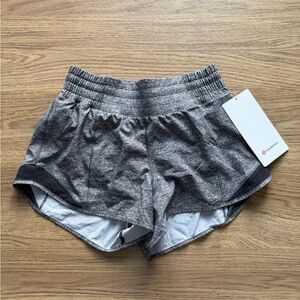 Lululemon Hotty Hot High-Rise Short 2.5” - Heather Lux Multi Black, Size 2